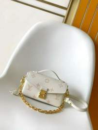 Picture of Louis Vuitton Handbags _SKUfw225111725fw